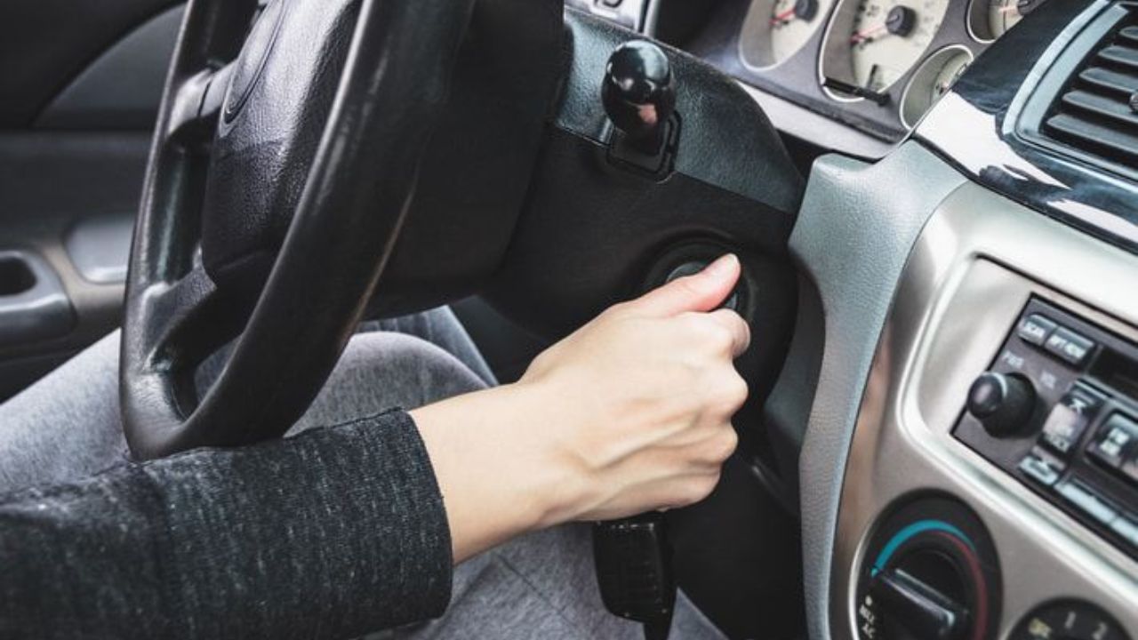 Car Make A Clicking Sound When Try To Start It