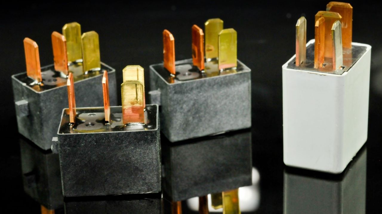 Bad Or Failing Fuel Pump Relay In Car