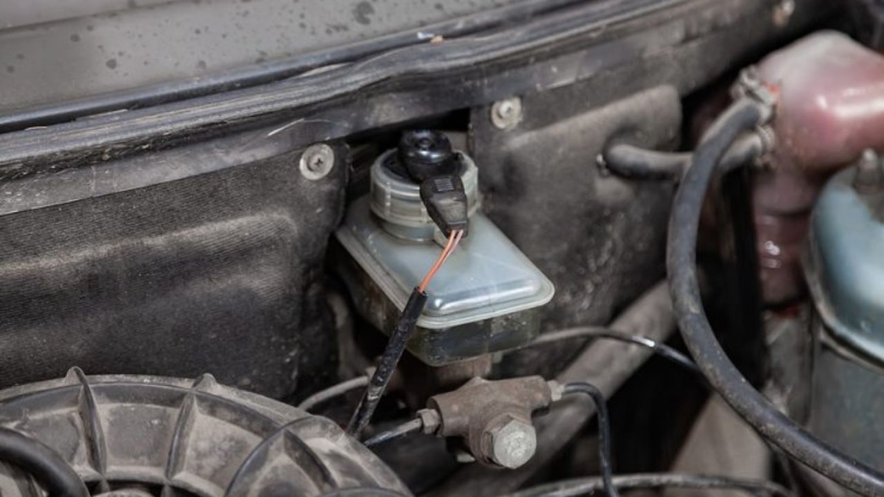 Bad Or Leaking Brake Master Cylinder