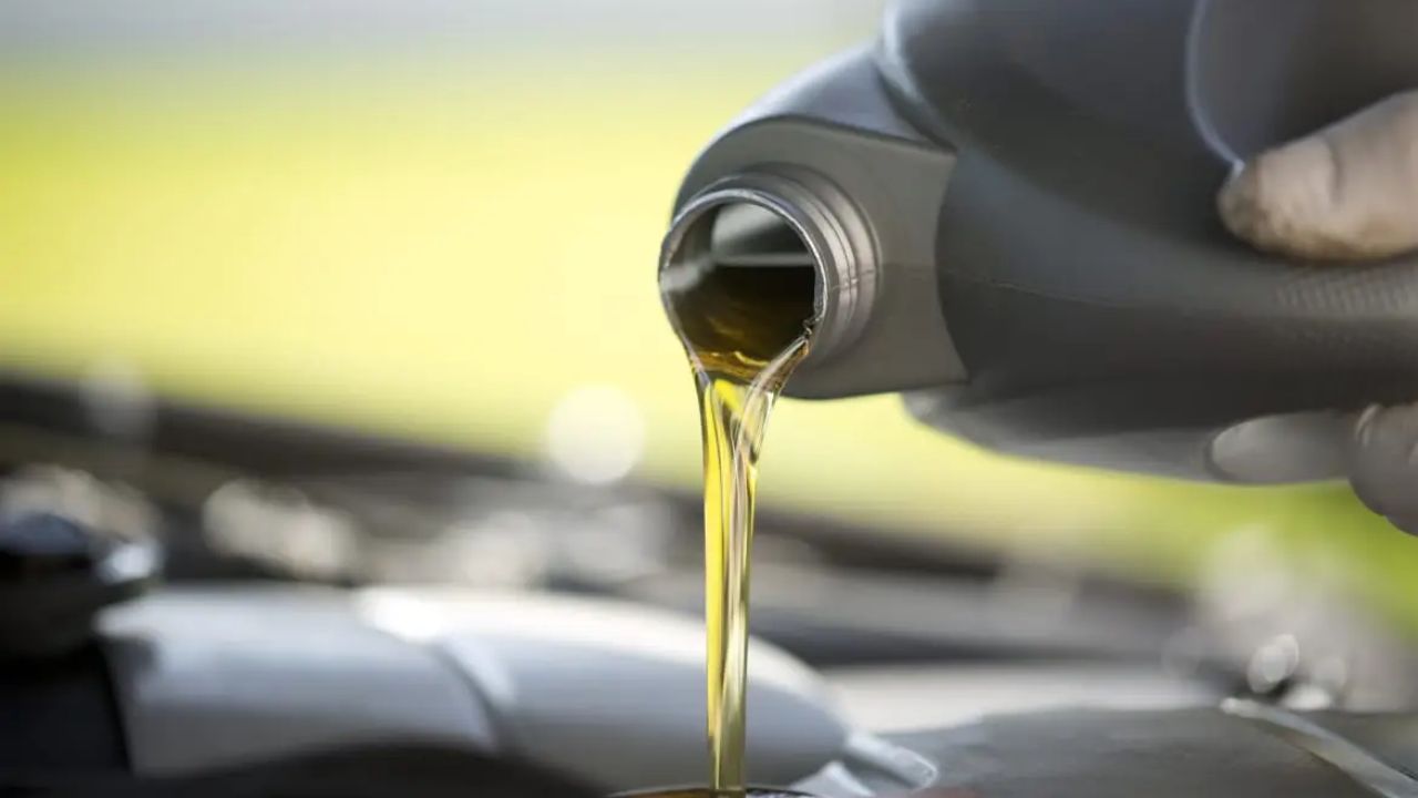 Car Drinking TOO MUCH Oil