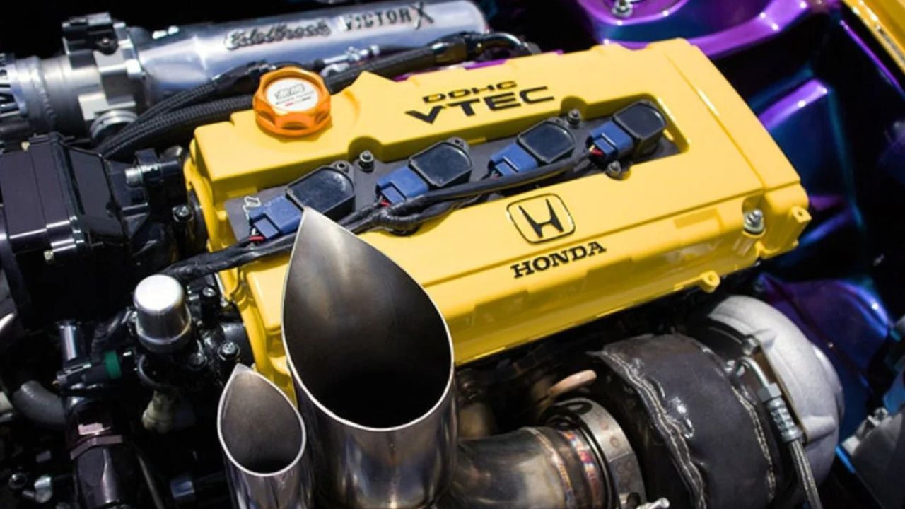 Spoon Engine In Car