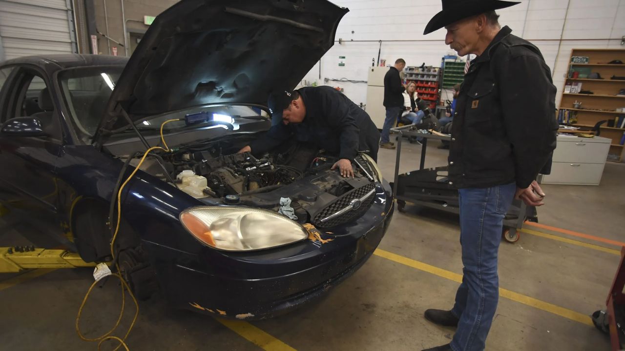 Should You Repair Your Old Car Or Replace It